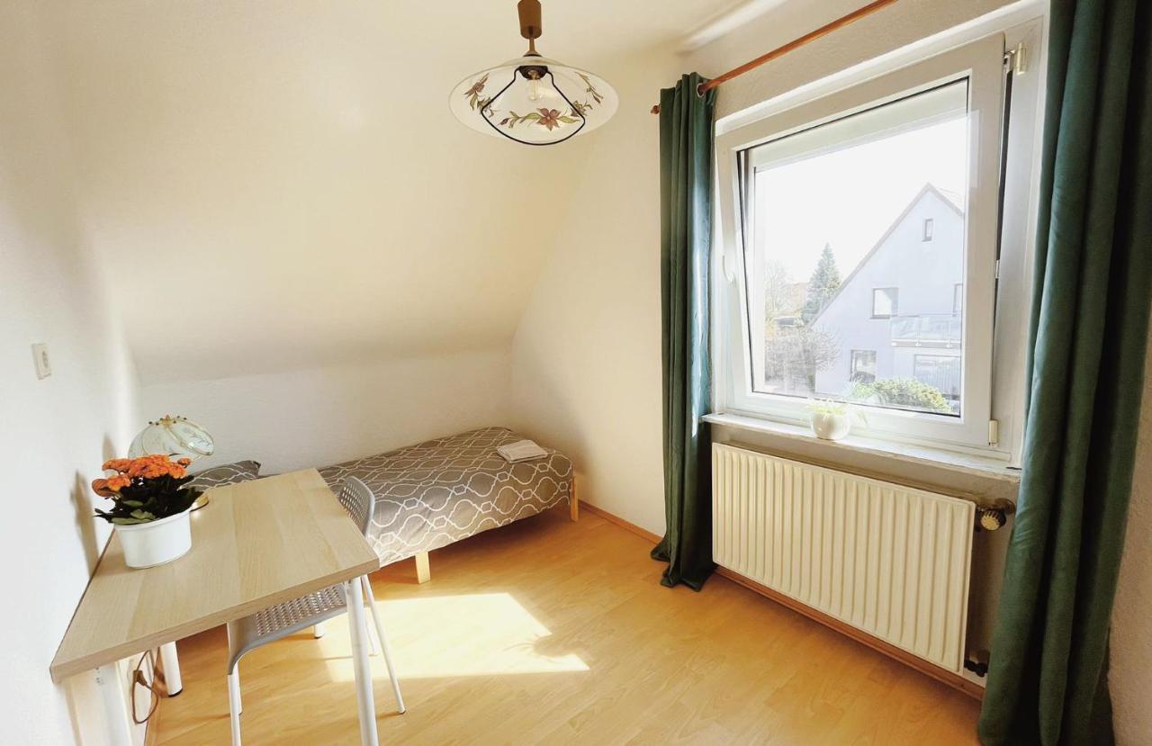 Messezimmer Laatzen 30880 Hanover Exterior photo